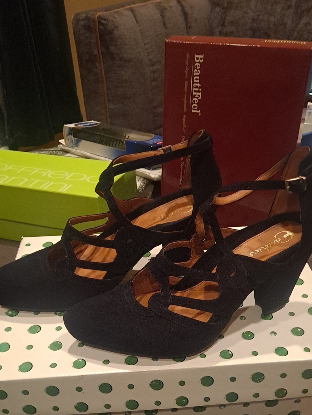 Earthies Size 10 Black Strappy Cutout Block Heel Pumps